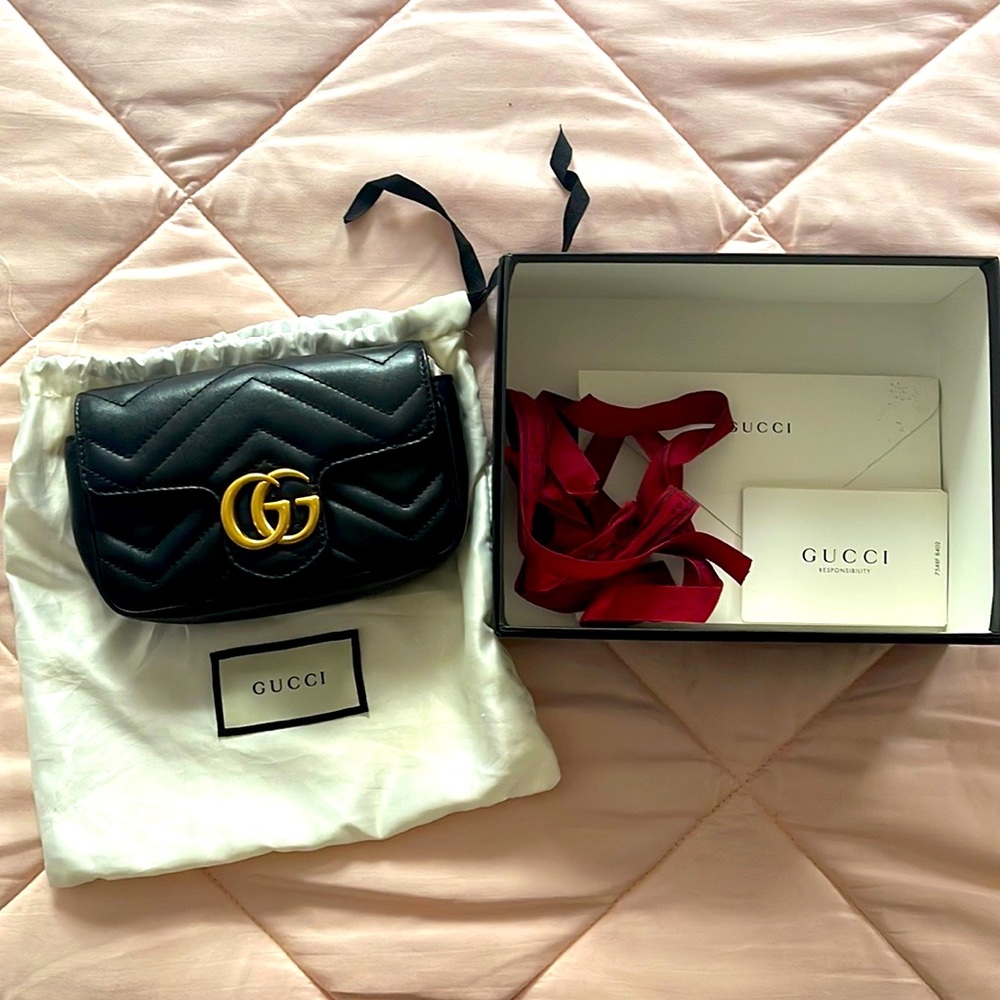 GG Marmont matelassé leather super mini bag